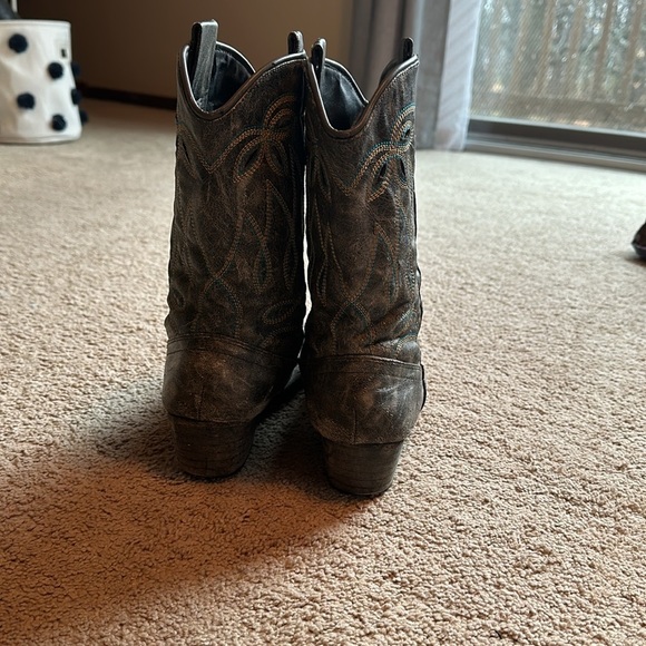Loretta Rustic Cowboy Boots from Buckle - size 10 - Picture 5 of 9